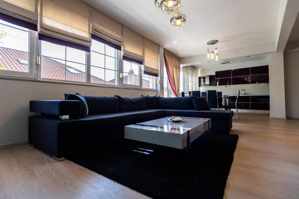 A Stylish Apartment In The Center Of كاستوريا المظهر الخارجي الصورة