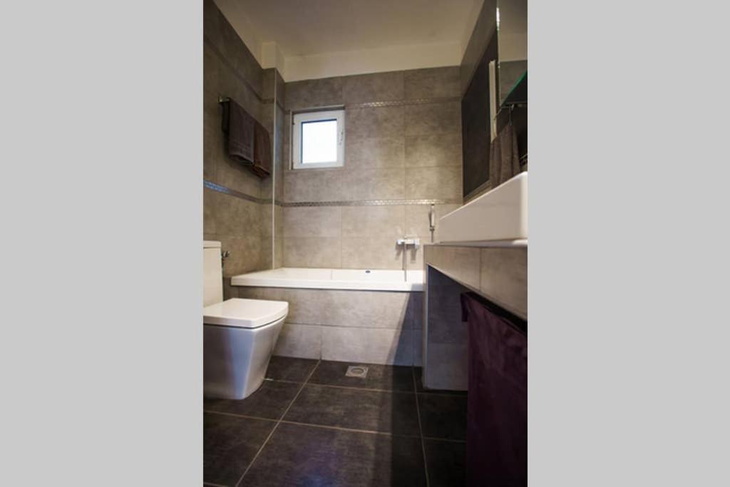 A Stylish Apartment In The Center Of كاستوريا المظهر الخارجي الصورة